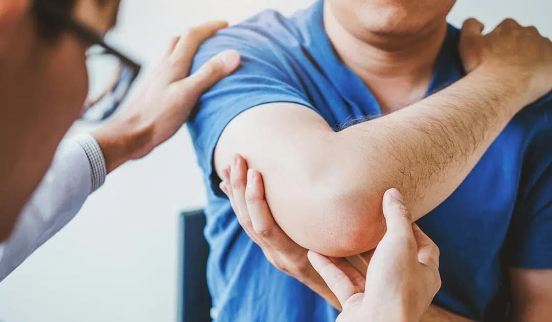 Po kairės alkūnės lūžio darbe dėl saugaus darbo taisyklių nesilaikymo – €23,425 kompensacija