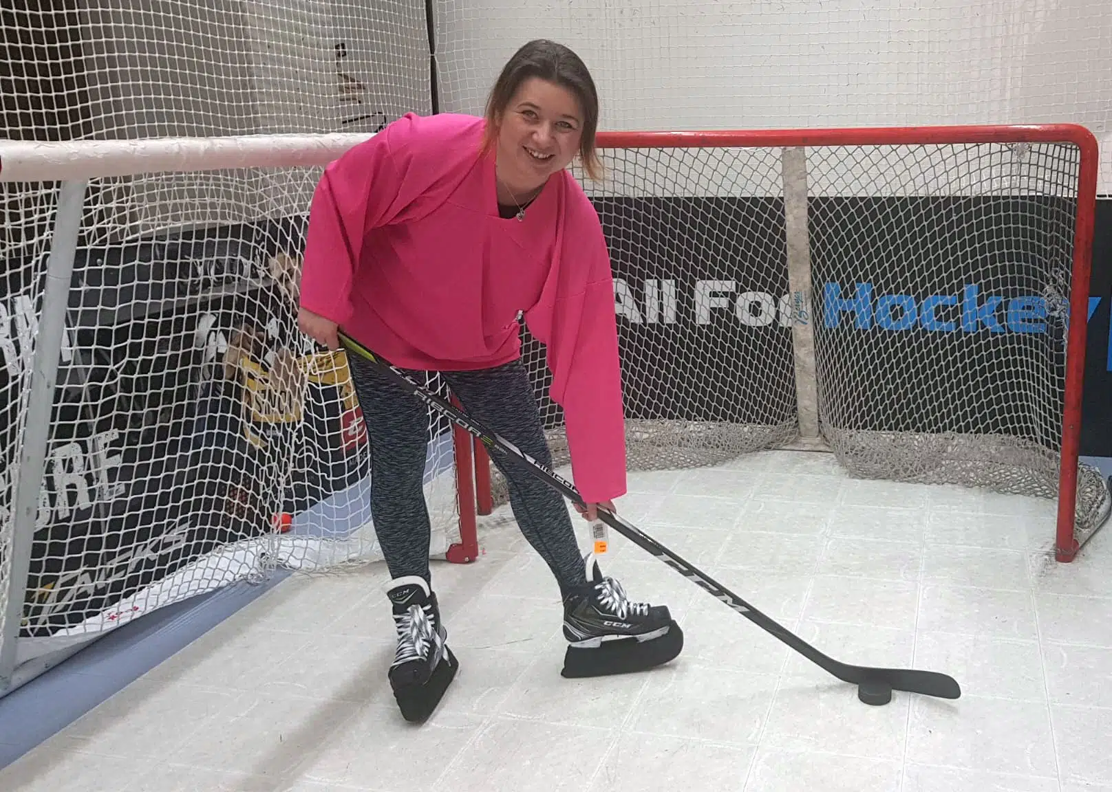 Katarina Benova playing ice hokey.